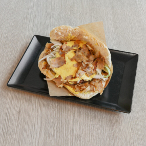 Döner Sandwich mit Hähnchendönerfleisch 