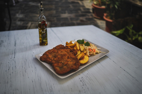 KOTLET SCHABOWY PANIEROWANY