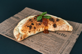 Pizza Calzone 1