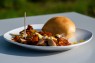 Currywurst Spezial mit Brötchen