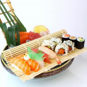 M4. SUSHI E SASHIMI MIX