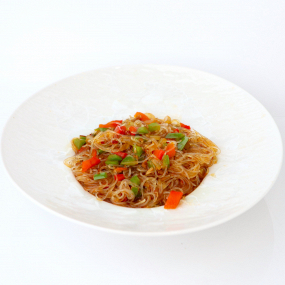 P18. SPAGHETTI DI SOIA CON FRUTTI DI MARE