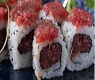 115. URAMAKI SPICY TONNO