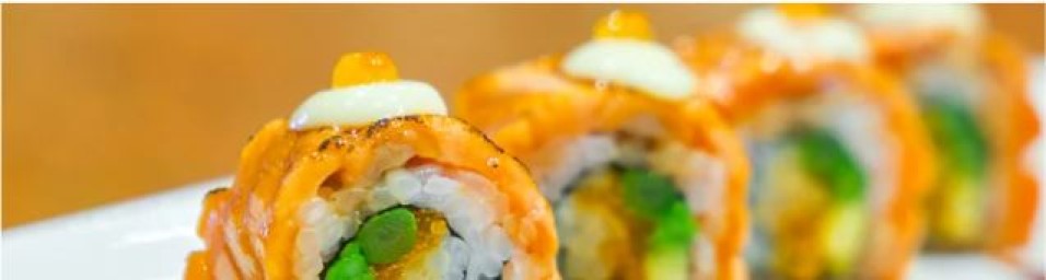 PREMIUM URAMAKI ROLLS