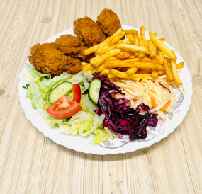 48. MALÝ TALÍŘ HOT WINGS (4ks Obalovaná kuřecí křidélka,salat,hranolky,dresing)