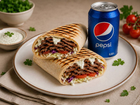 36. DÜRÜM KLASIK + nápoj 0,33 l (kebab maso, ledový salát, zelí,rajčata,okurky,paprika,cibule,dresing v tortille)