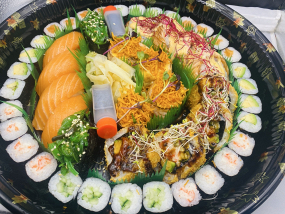 892 Sushi Party Box(50st mit 1mal kimchi 1mal Edmame 2 Mal eistee)