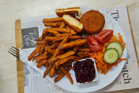 Obaľovaný vyprážaný hermelín 130g s ryžou/hranolkami/batátovými sladkými 