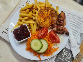 Grilovaný hermelín s ryžou/hranolkami/batát.hranolkami