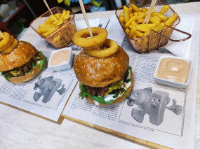 BURGER CLASSIC s hovädzím mäsom 