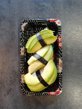 SUSHI AVOCADO