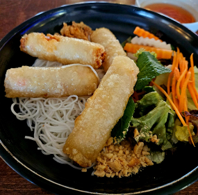 20 - Bún chả giò