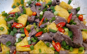 71 - gebr. Rindfleisch mit Ananas