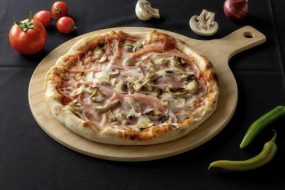 Pizza Prosciutto e Funghi