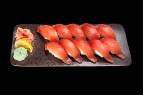 D11S. Maguro nigiri 