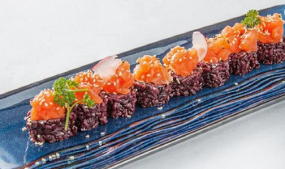 129. SAKE VENERE ROLL