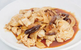 186. POLLO CON FUNGHI BAMBU