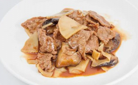192. MANZO CON FUNGHI E BAMBU