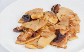 208. FUNGHI E BAMBU SALTATI