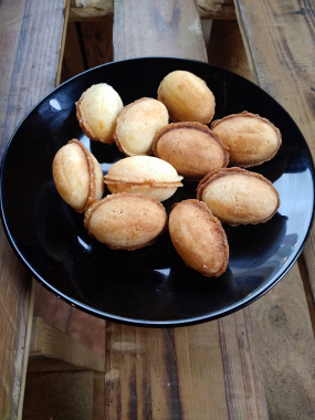 orzeszki z nadzieniem krówkowym  150 gr