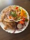 Gemischter Salat mit Käse, Mais, Peperoni und Oliven