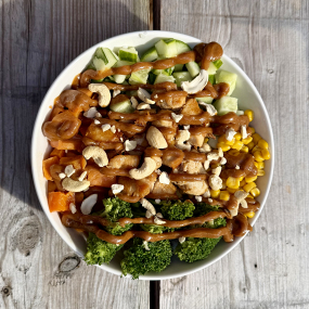 Chicken Satay Bowl mit Regio-Chicken - Herbstspecial!