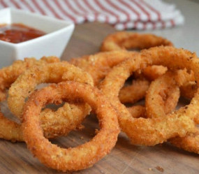 Inele de ceapa 12 buc + 1 sos de usturoi 