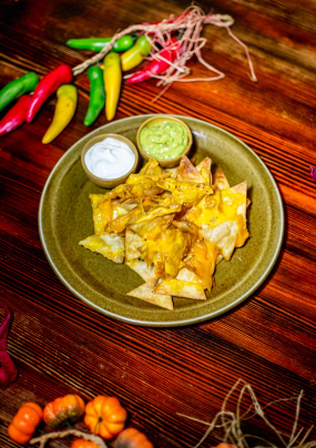 100g NACHOS ZAPEČENÉ ČEDAREM