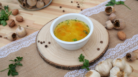 0,33l   Domáci slepačí vývar