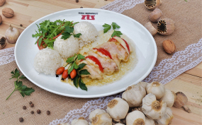 150g Kurací steak s paradajkou a mozzarellou