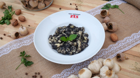 350g Zemiakové šúľance s masl. a mak. posýpkou