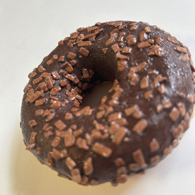 Čokoládový donut 55g