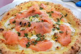 Pizza Salmone E Gamberi