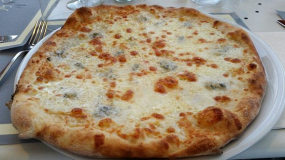 Pizza 4 Fromaggi in Bianco