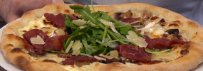 Pizza Bresaola E Formaggi 