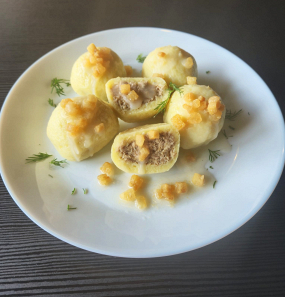 Pyzy z mięsem 4 szt.