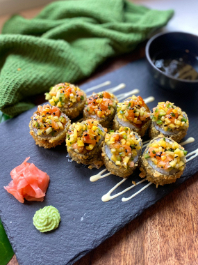 CRISPY SALMON ROLL