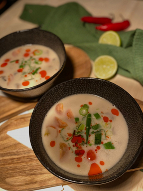 TOM KHA KAI VELKÁ