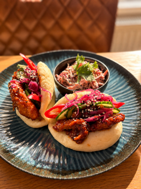 KOREAN CHICKEN BAO 2ks