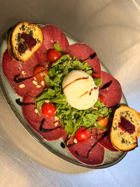 Carpaccio di Bresaola e Burrata