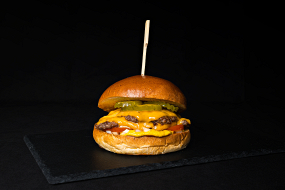 Classic Cheese Burger 
