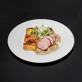 150g Bravčová panenka so smotanovým hríbovým ragú a gratinovanými zemiakmi  🧀