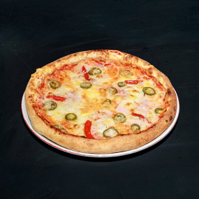 31. Pizza šunka, údený syr a pikantné