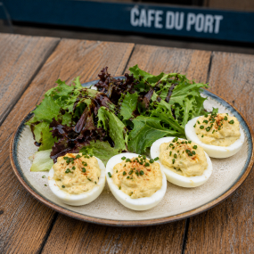Oeuf mayo, Salade