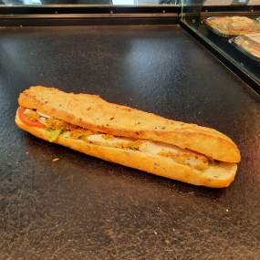 Sandwich poulet pané, chèvre