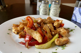 Tigaie de pui cu legume