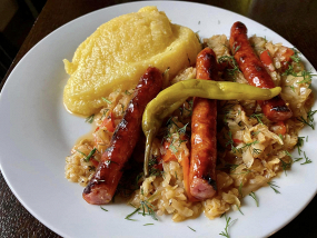 Cârnați semiafumați (AGR- URI)