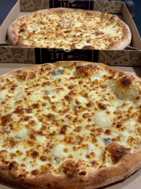 PIZZA QUATTRO FORMAGGI 32 CM