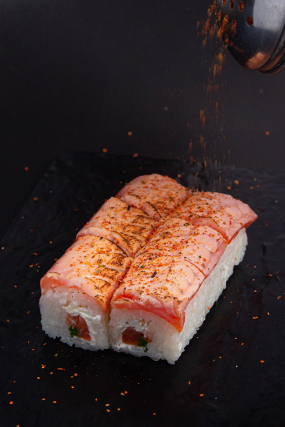 California SALMON ABURI ROLL
