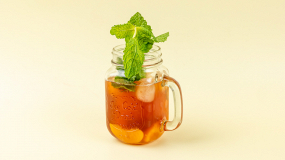 Hausgemachter Peach-Icetea